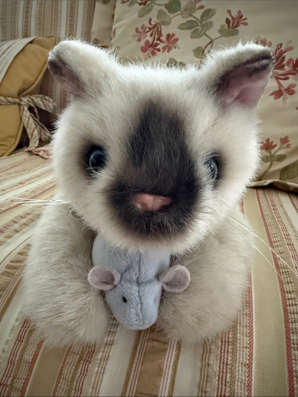 Vintage GUND Cream & Brown Plush Stuffed Animal Siamese Cat with Mouse